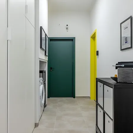 Downtown Hegedus 8 דירה