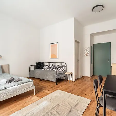 Downtown Hegedus 8 布达佩斯